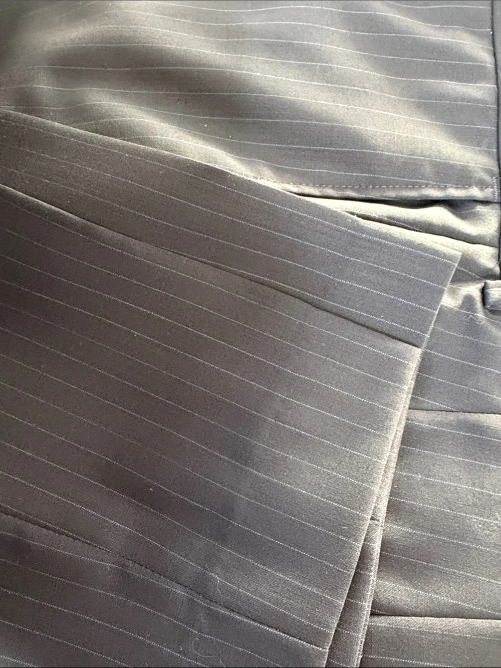 HUGO BOSS BLUE PINSTRIPE NOTCH LAPEL TWO-BUTTON WOOL SUIT